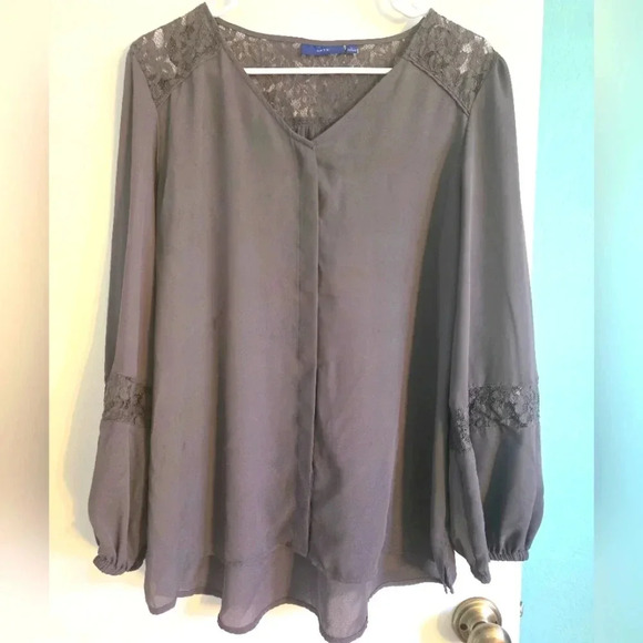Apt. 9 Grey & Lace Blouse Size Large - Picture 1 of 4